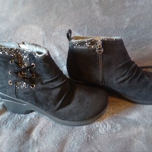 Women's black suede JBU memory foam boots. Size 9M, Brand new. Never worn.